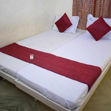 Pms Guest House ปอนดิเชอรี ภายนอก รูปภาพ