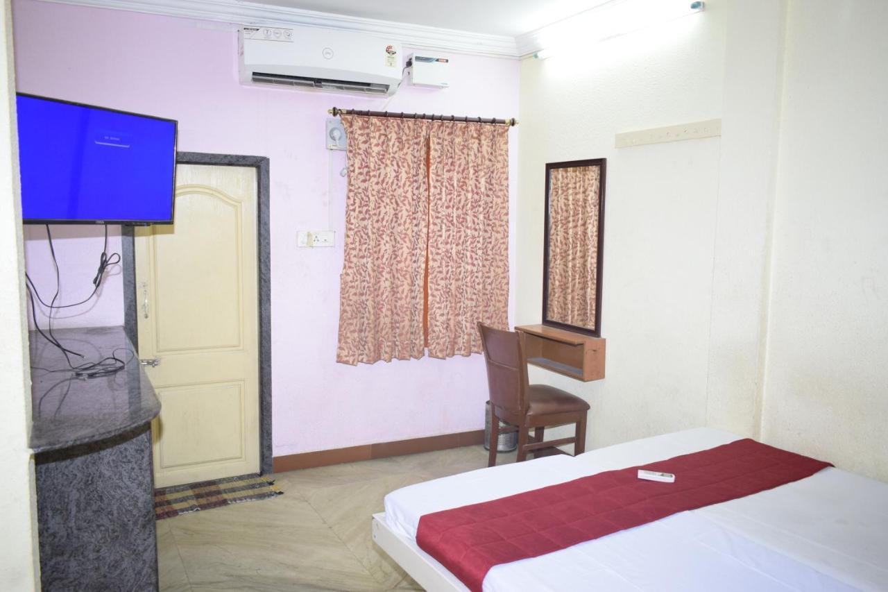 Pms Guest House ปอนดิเชอรี ภายนอก รูปภาพ