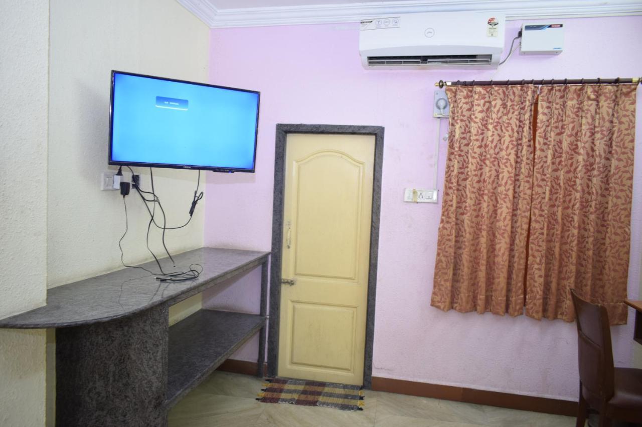 Pms Guest House ปอนดิเชอรี ภายนอก รูปภาพ