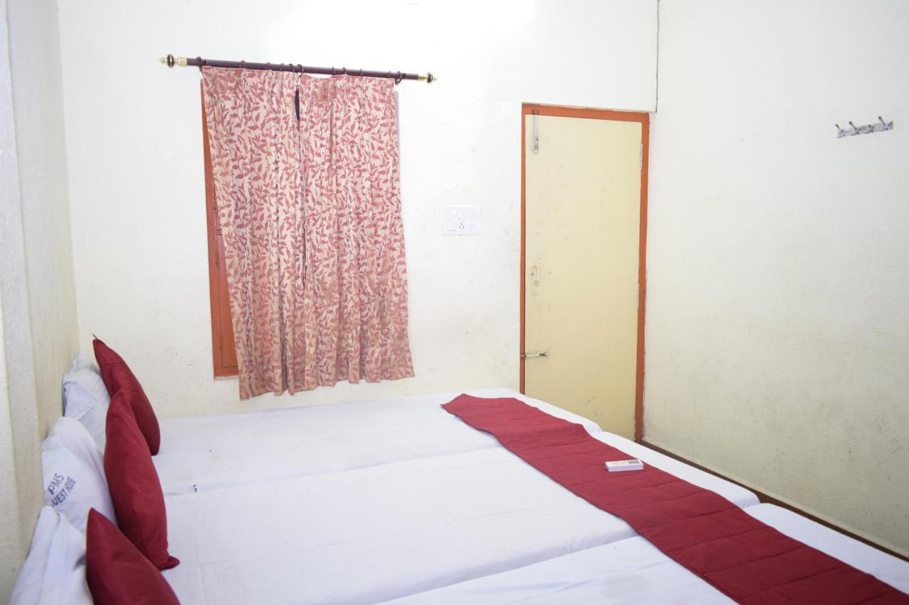 Pms Guest House ปอนดิเชอรี ภายนอก รูปภาพ