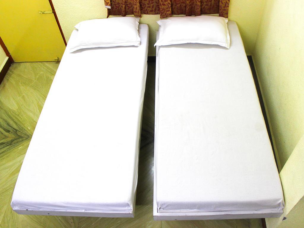Pms Guest House ปอนดิเชอรี ภายนอก รูปภาพ
